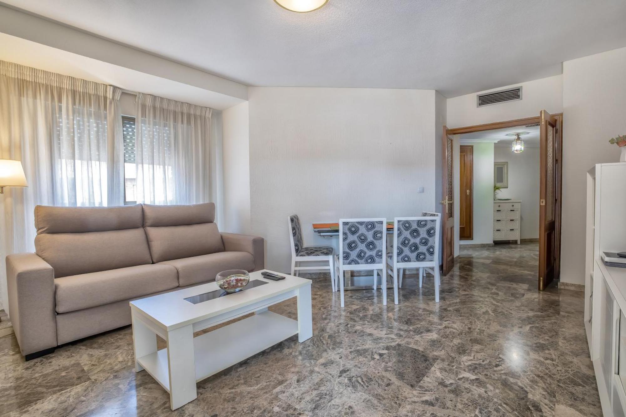 R & T Cordoba Center Apartamentos - Parking エクステリア 写真