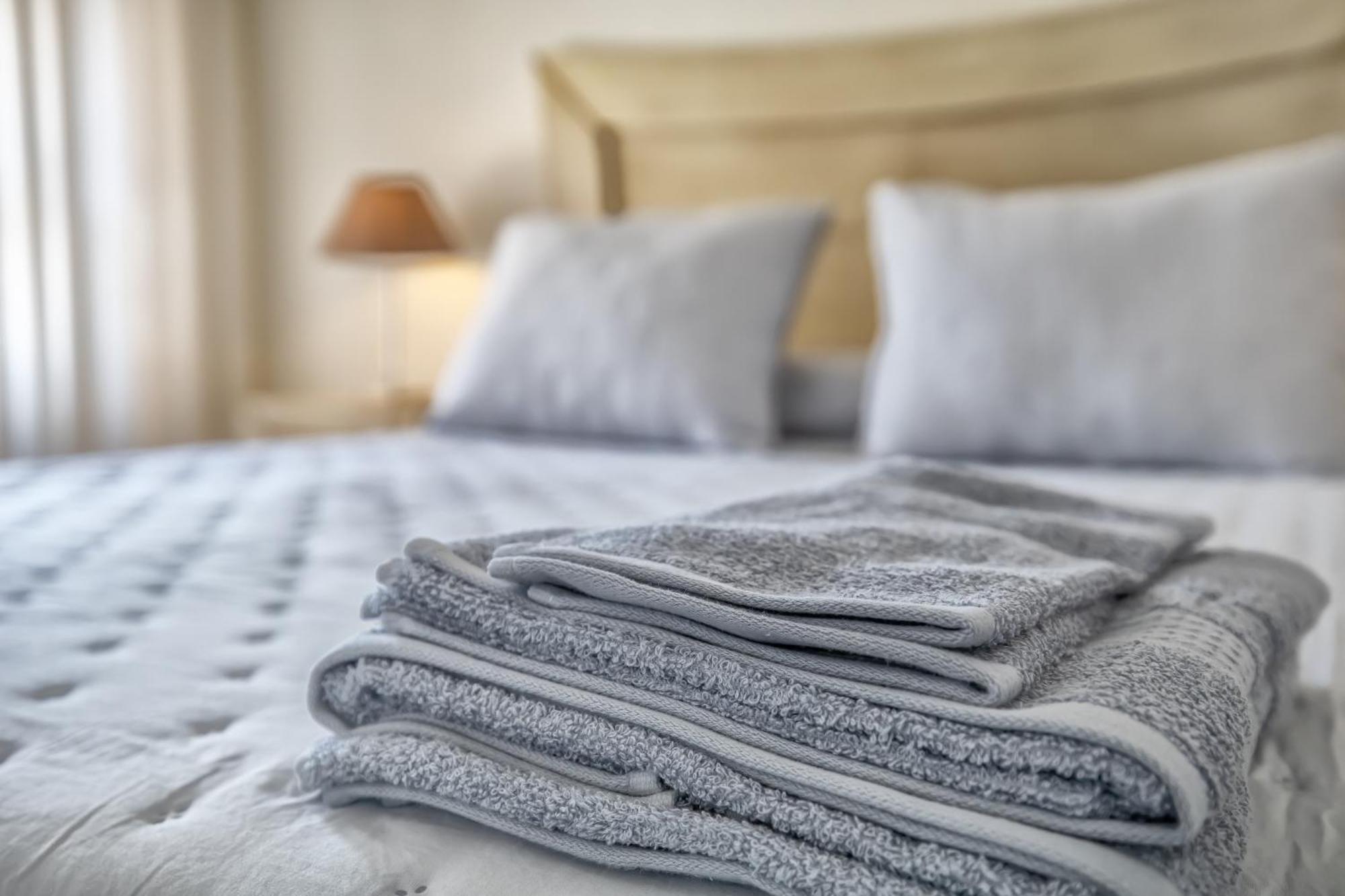 R & T Cordoba Center Apartamentos - Parking エクステリア 写真