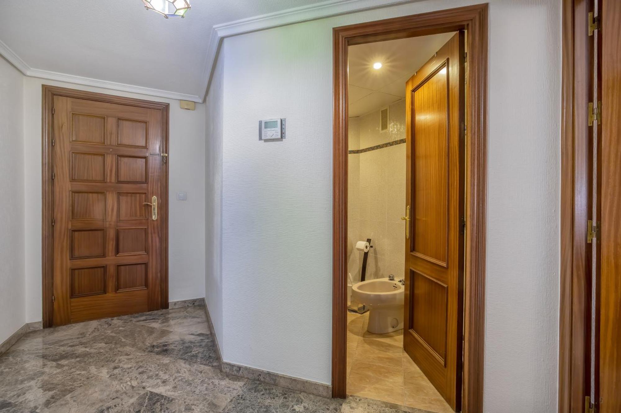 R & T Cordoba Center Apartamentos - Parking エクステリア 写真