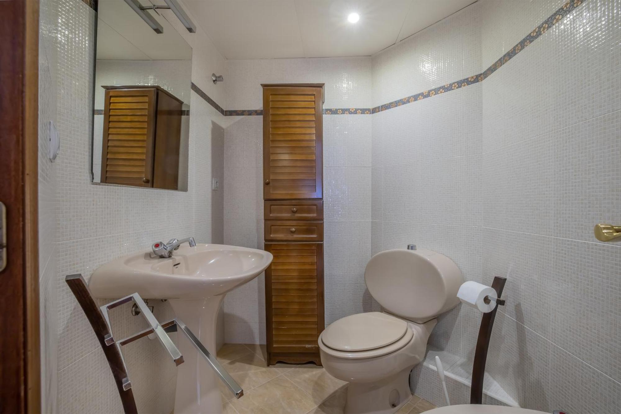 R & T Cordoba Center Apartamentos - Parking エクステリア 写真
