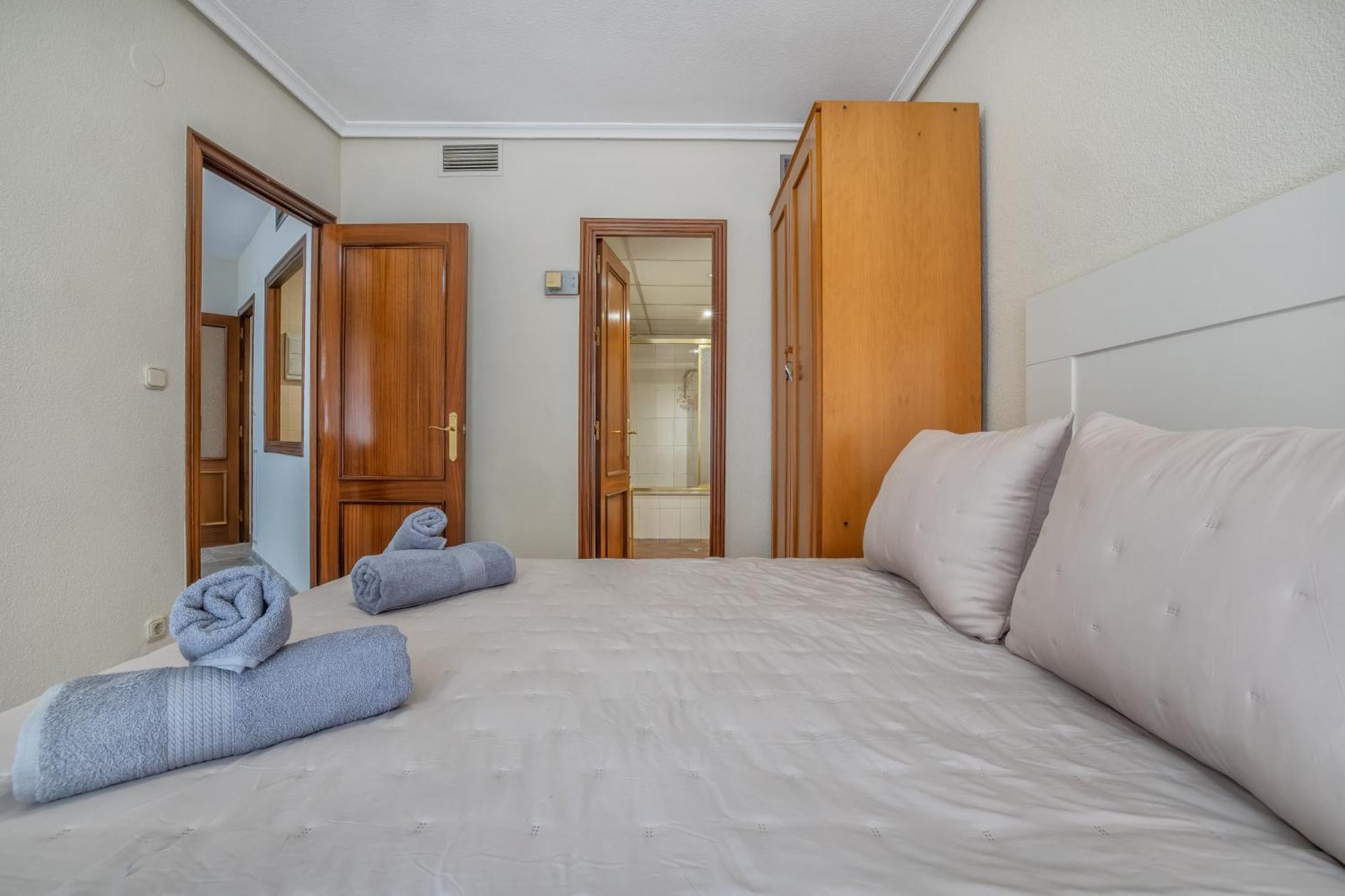 R & T Cordoba Center Apartamentos - Parking エクステリア 写真