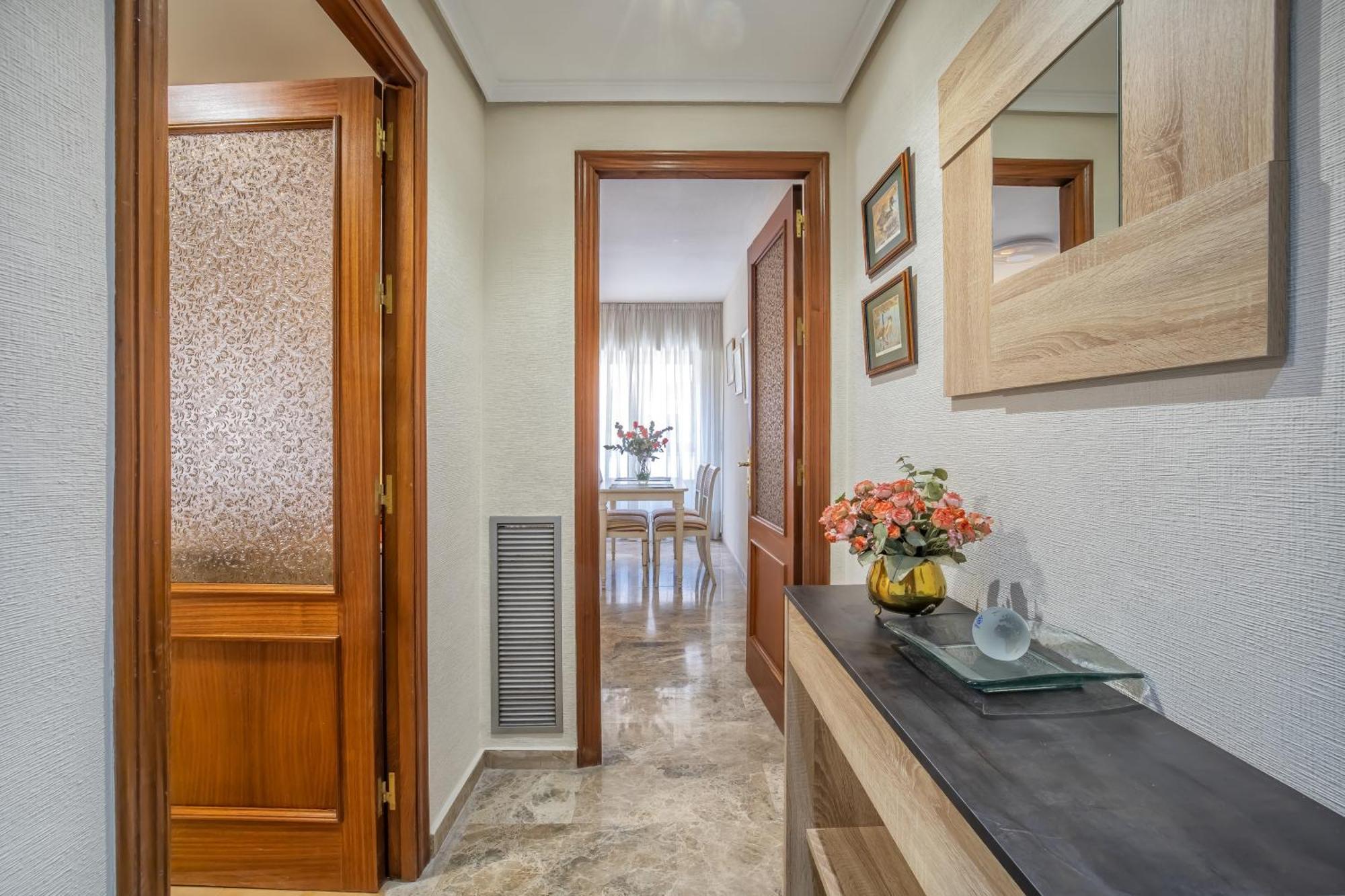 R & T Cordoba Center Apartamentos - Parking エクステリア 写真