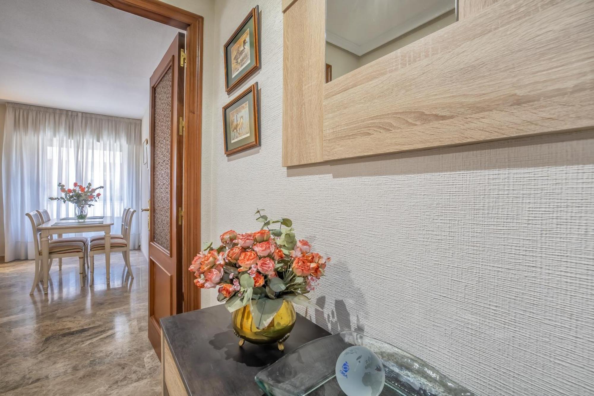 R & T Cordoba Center Apartamentos - Parking エクステリア 写真