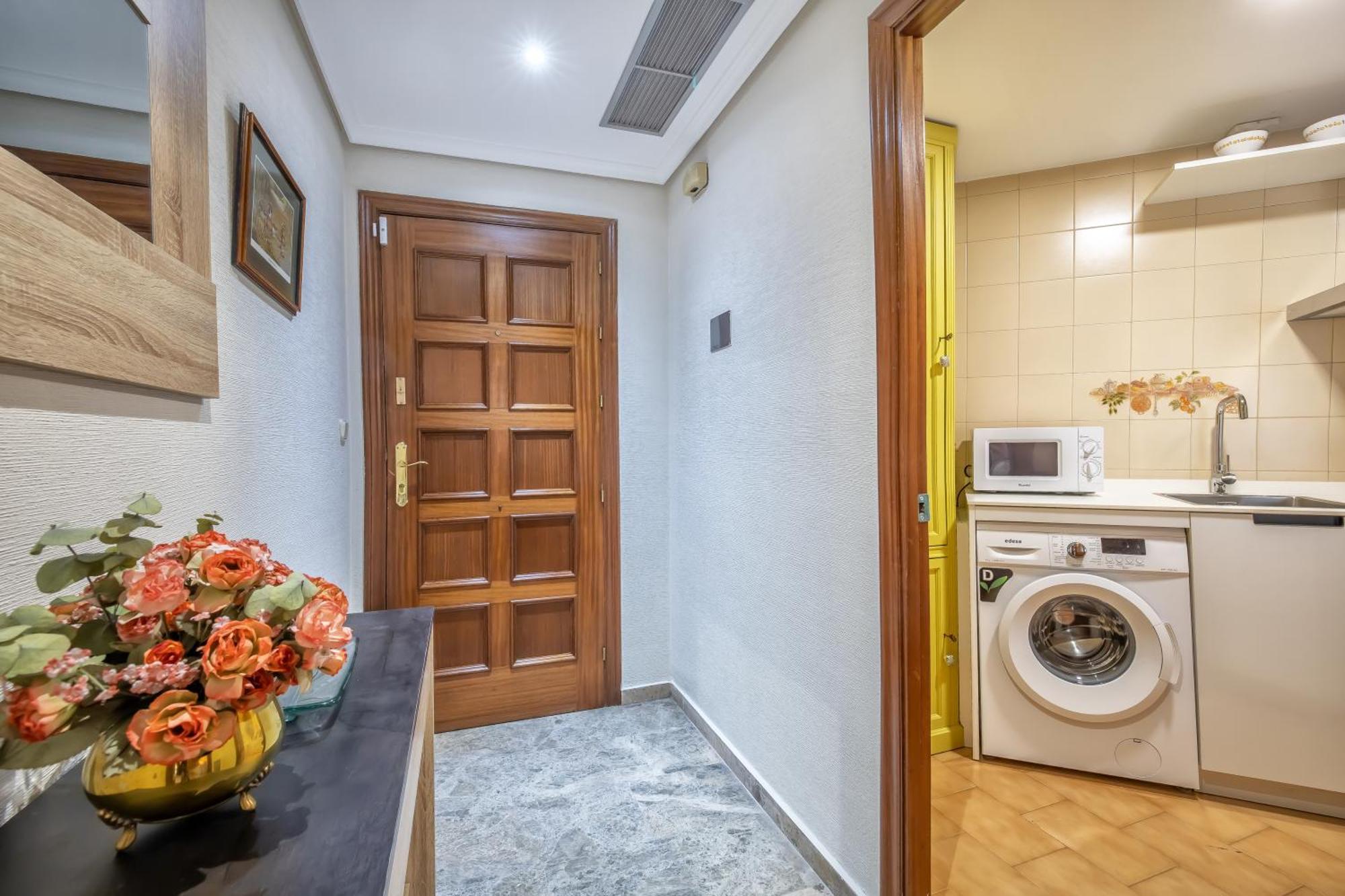R & T Cordoba Center Apartamentos - Parking エクステリア 写真